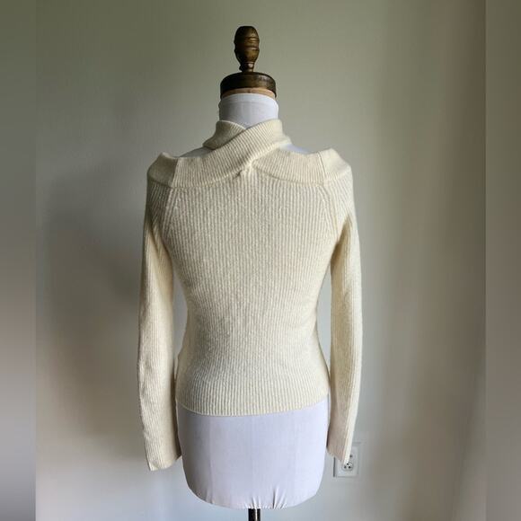 ANTHROPOLOGIE MOTH IVORY COLD SHOULDER TURTLE NECK SWEATER SIZE XS - Picture 7 of 7